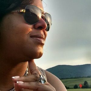 Meet your Posher, Crystal